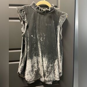 Women’s velvet top